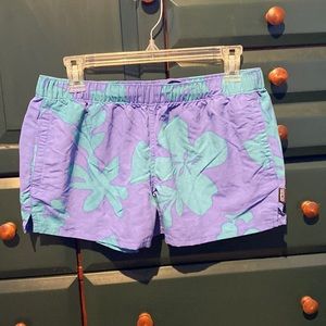 Patagonia women’s baggies. Brand new, never worn. 2.5 inseam